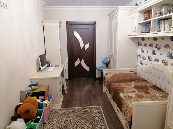 
   Продам 4-комнатную, 130 м², Омелькова ул, 20к5

. Фото 5.