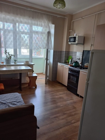 
   Продам 1-комнатную, 38 м², Самбурова ул, 252

. Фото 1.