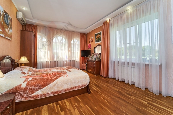 
   Продам дом, 254 м², Краснодар

. Фото 10.