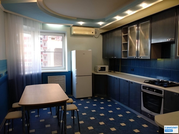 
   Продам 2-комнатную, 73.4 м², Гаражная ул, 81/1

. Фото 2.