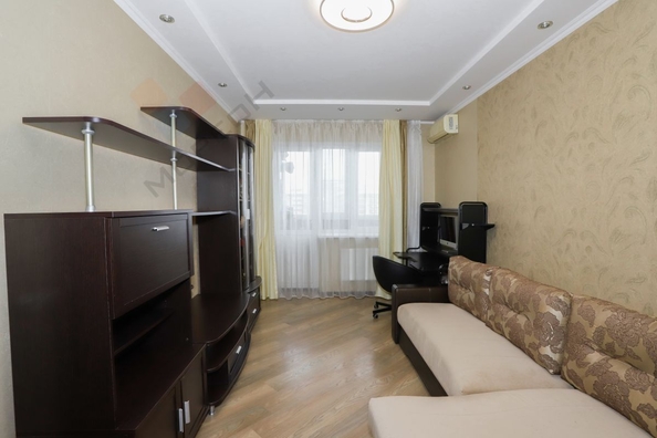 
   Продам 2-комнатную, 67.71 м², Клары Лучко б-р, 12

. Фото 17.
