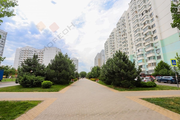 
   Продам 1-комнатную, 43.5 м², Котлярова Н.С. ул, 1

. Фото 3.