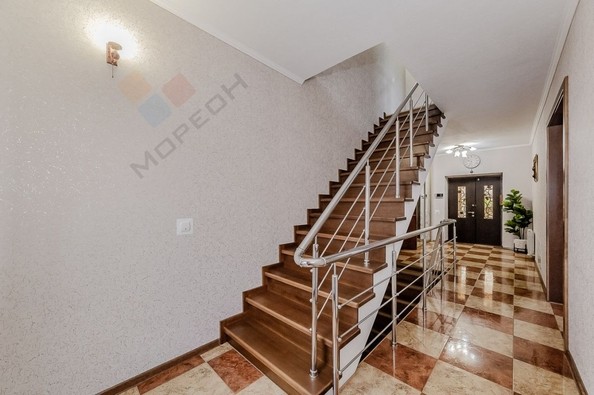 
   Продам дом, 250 м², Краснодар

. Фото 4.