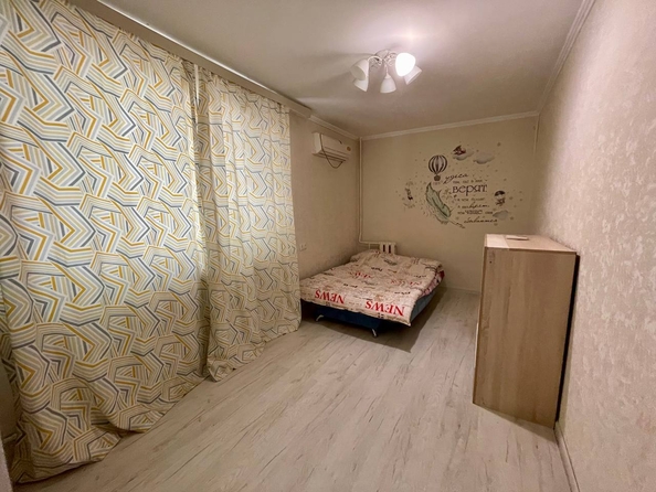 
   Продам 2-комнатную, 40 м², Новороссийская ул, 238

. Фото 4.