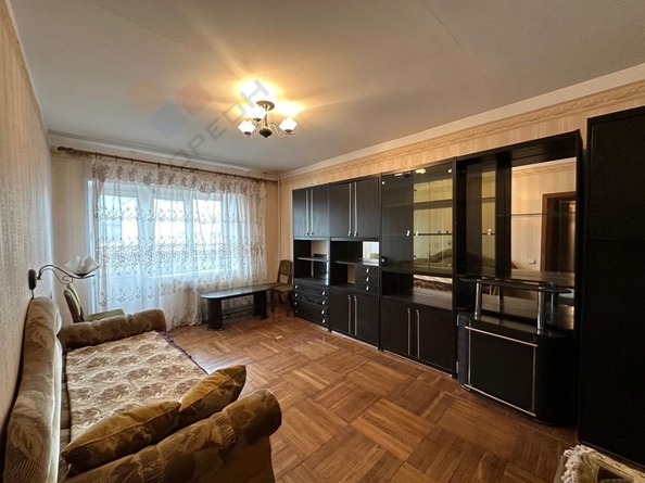 
   Продам 3-комнатную, 81.9 м², Рашпилевская ул, 32

. Фото 2.
