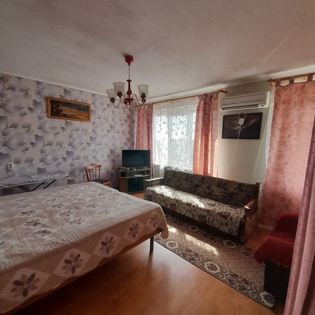 
   Продам 1-комнатную, 30 м², Кирова ул, д 62

. Фото 1.