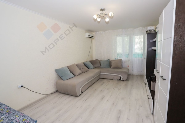 
   Продам 2-комнатную, 64.6 м², Героев-Разведчиков ул, 21/1

. Фото 1.