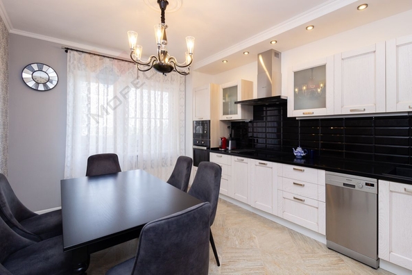 
   Продам 3-комнатную, 102 м², Димитрова ул, 3/1

. Фото 1.