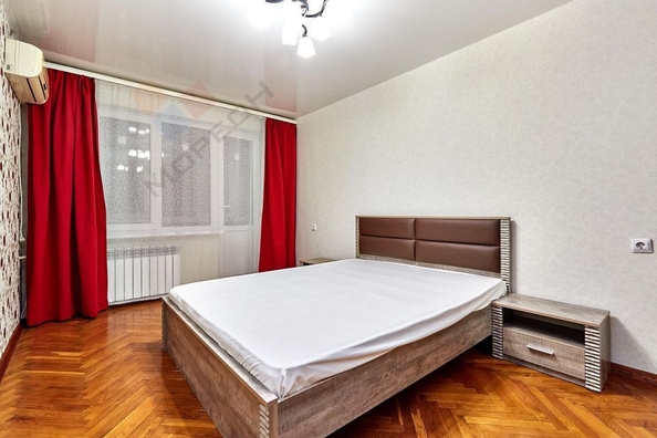 
   Продам 3-комнатную, 65 м², Бабушкина ул, 281/1

. Фото 6.