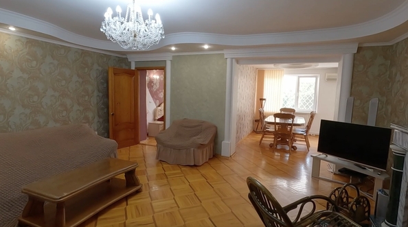 
   Продам 3-комнатную, 105 м², Толстого ул, 57

. Фото 1.