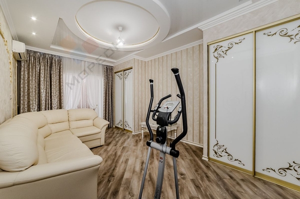 
   Продам 3-комнатную, 116.5 м², Клары Лучко б-р, 16

. Фото 11.