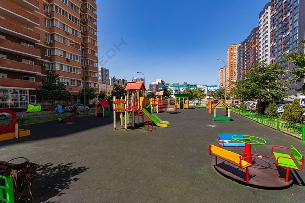 
   Продам 2-комнатную, 57 м², Героя Яцкова И.В. ул, 1/10

. Фото 17.