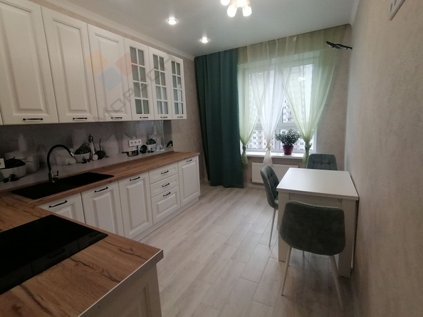 
   Продам 1-комнатную, 40.7 м², Дежнёва ул, 29/3

. Фото 5.