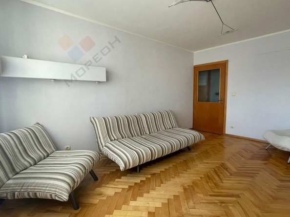 
   Продам 3-комнатную, 59.8 м², Дзержинского ул, 201

. Фото 6.