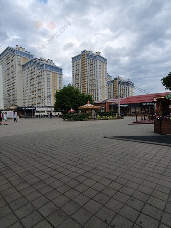 
   Продам 2-комнатную, 65 м², Красная ул, 176

. Фото 26.