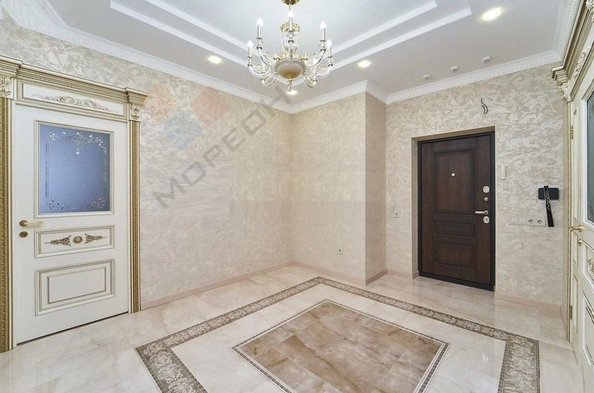 
   Продам 2-комнатную, 72 м², Октябрьская ул, 181/2

. Фото 9.