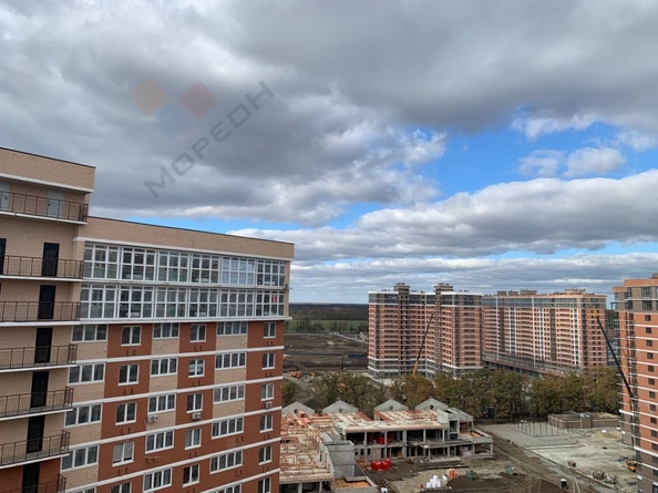 
   Продам 2-комнатную, 58.5 м², Западный Обход ул, 39/2к5

. Фото 4.