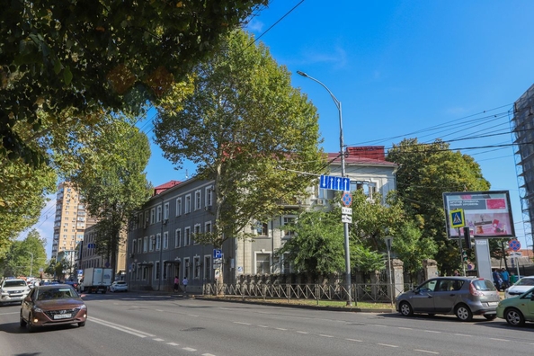 
   Продам 3-комнатную, 72.9 м², Ставропольская ул, 4

. Фото 23.