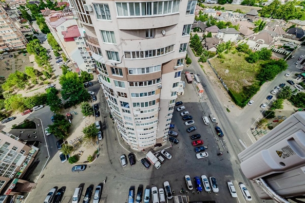 
   Продам 2-комнатную, 59.8 м², Архитектора Ишунина ул, 7/1к1

. Фото 23.