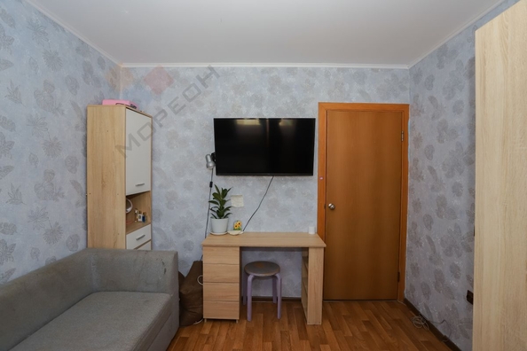 
   Продам 3-комнатную, 54.8 м², Черкасская ул, 135

. Фото 8.