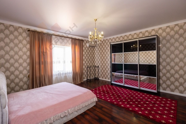 
   Продам дом, 293.4 м², Краснодар

. Фото 13.