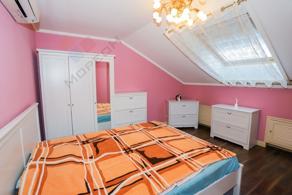 
   Продам 3-комнатную, 131.8 м², Красная ул, 158

. Фото 18.