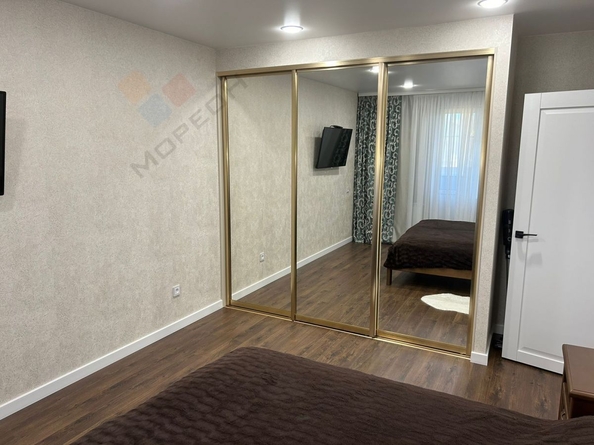 
   Продам 2-комнатную, 65 м², Севастопольская ул, 6/1

. Фото 4.