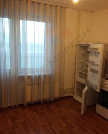 
   Продам 1-комнатную, 38 м², Героев-Разведчиков ул, 30

. Фото 4.