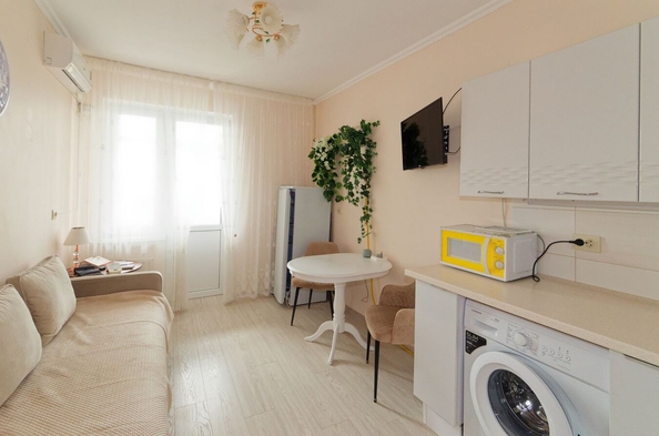 
   Продам 1-комнатную, 40 м², Ленина ул, 15

. Фото 2.