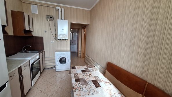 
   Продам 1-комнатную, 42 м², Новороссийская ул, 279

. Фото 2.