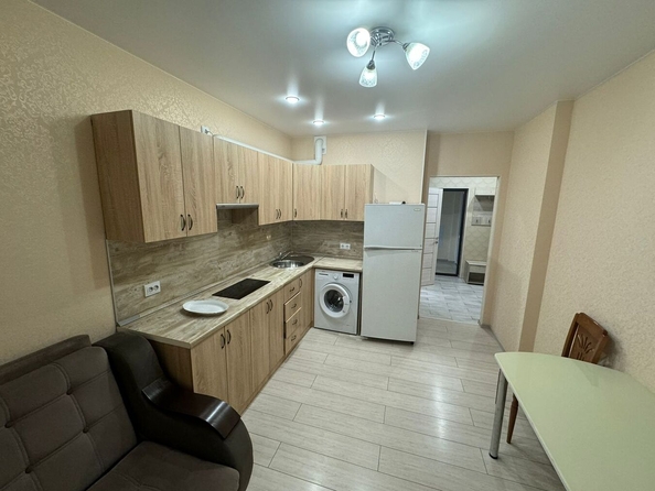 
   Продам 1-комнатную, 41 м², Таманская ул, 121к16

. Фото 2.