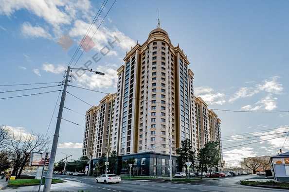 
   Продам 1-комнатную, 67 м², Дзержинского ул, 95

. Фото 1.