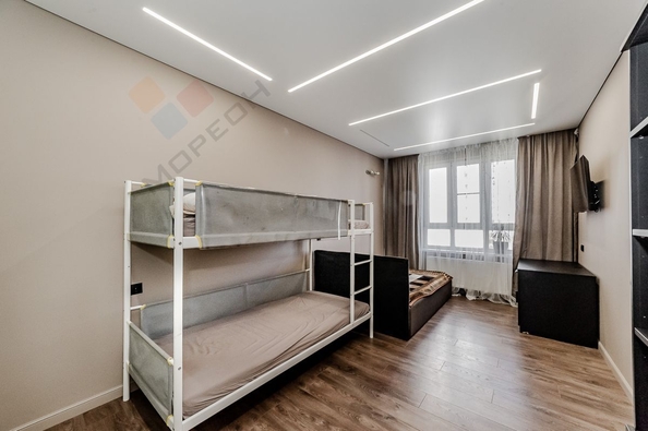 
   Продам 2-комнатную, 60.6 м², Питерская ул, 40

. Фото 4.