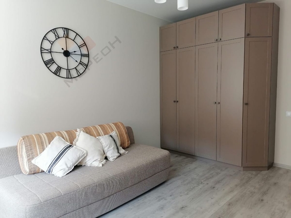 
   Продам 1-комнатную, 40.7 м², Стахановская ул, 1/5

. Фото 2.