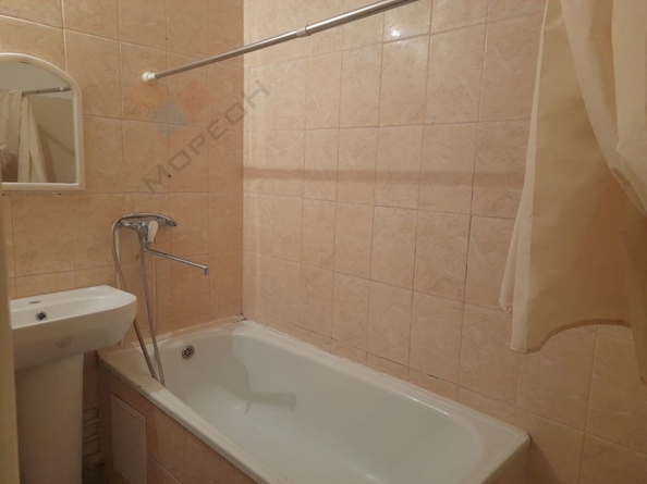 
   Продам 2-комнатную, 65 м², Атарбекова ул, 1/2

. Фото 6.