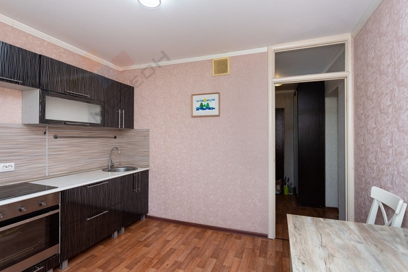 
   Продам 1-комнатную, 39 м², Котлярова Н.С. ул, 21

. Фото 4.