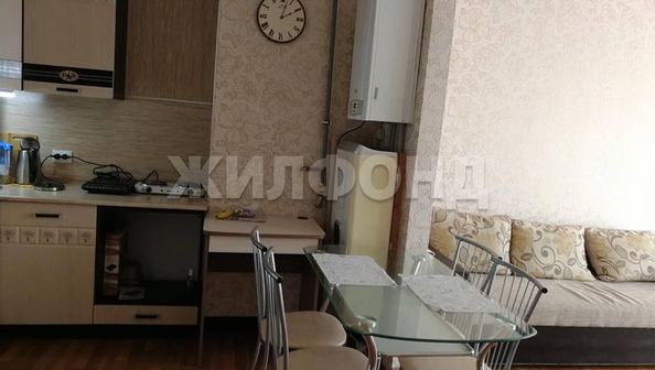 
   Продам 1-комнатную, 40 м², Полтавская ул, 19/6

. Фото 3.