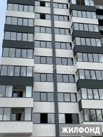
   Продам 1-комнатную, 37.2 м², Амбровая ул, 10

. Фото 2.