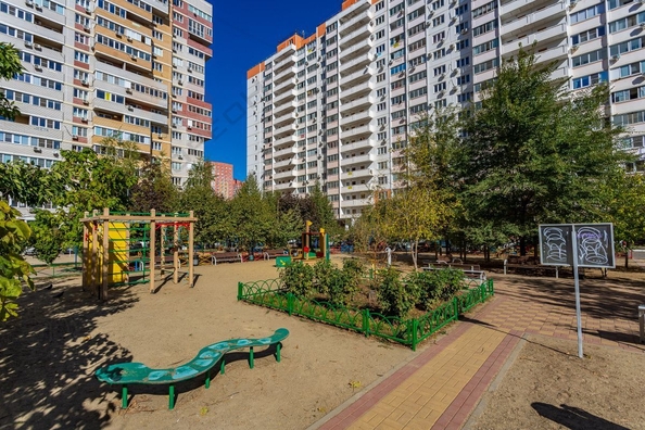 
   Продам 2-комнатную, 64.8 м², Героя Яцкова И.В. ул, 20

. Фото 18.