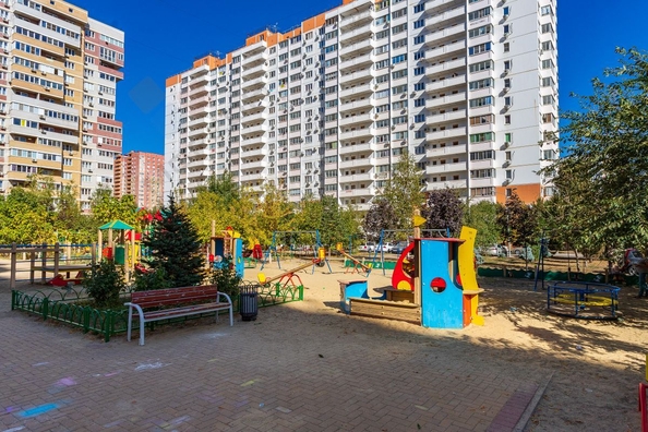 
   Продам 2-комнатную, 64.8 м², Героя Яцкова И.В. ул, 20

. Фото 20.