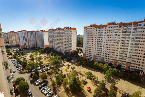 
   Продам 2-комнатную, 64.8 м², Героя Яцкова И.В. ул, 20

. Фото 22.