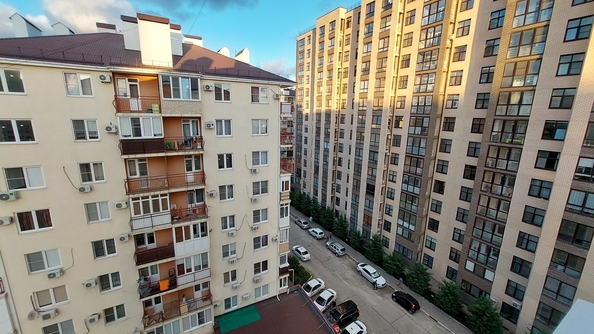 
   Продам 2-комнатную, 50 м², Рождественская ул, 42

. Фото 25.