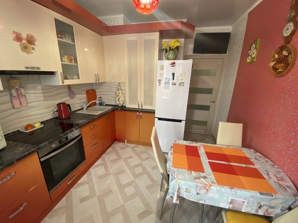 
   Продам 1-комнатную, 37 м², Лазурная ул, 10к1

. Фото 3.