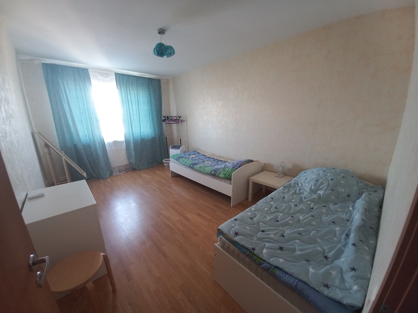 
   Продам 2-комнатную, 68 м², Пионерский пр-кт, 255/2Б

. Фото 4.