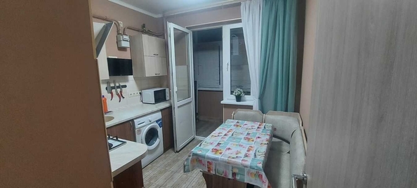 
   Продам 1-комнатную, 32 м², Парковая ул, 64Ак3

. Фото 9.