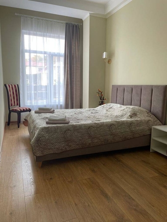 
   Продам 1-комнатную, 40 м², Орбитовская ул, 2Б

. Фото 1.