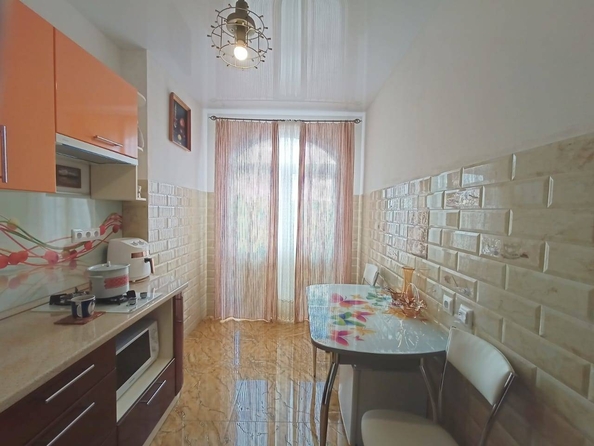 
   Продам 1-комнатную, 33 м², Кирова ул, 127

. Фото 4.