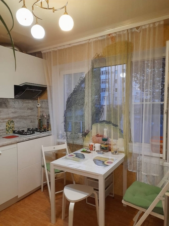 
   Продам 3-комнатную, 95 м², Победы ул, 152

. Фото 1.