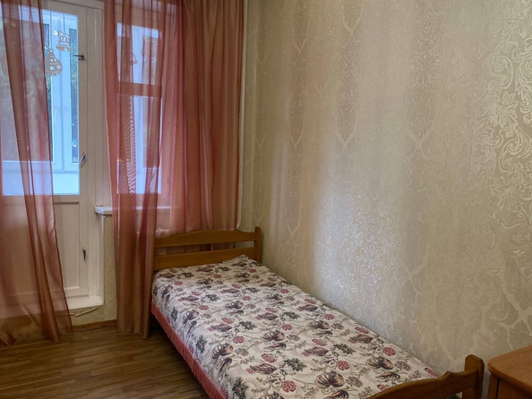 
   Продам 3-комнатную, 75.7 м², Победы ул, 111

. Фото 14.