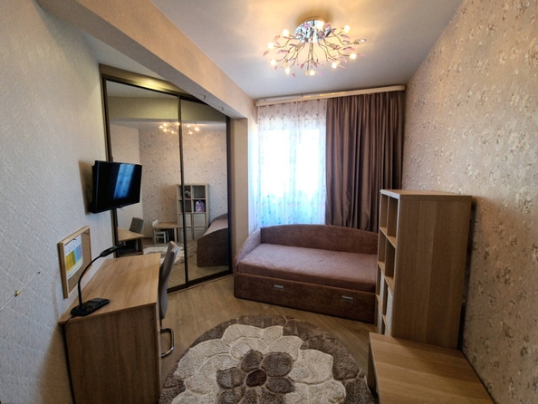 
   Продам 3-комнатную, 93 м², Виноградная ул, 2В

. Фото 6.